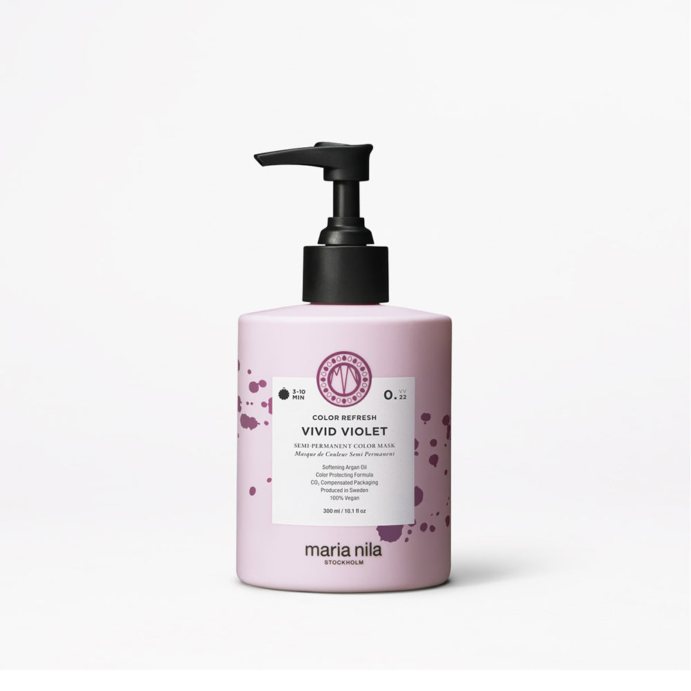 Maria Nila color refresh bottle with pump in Vivid Violet on a white background